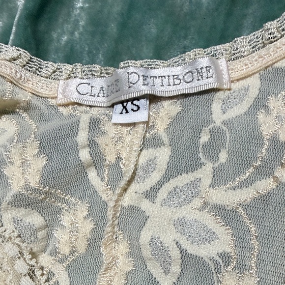 Vintage ivory lace nightgown by Claire Pettibone • Size XS • Pre-owned - Picture 8 of 8